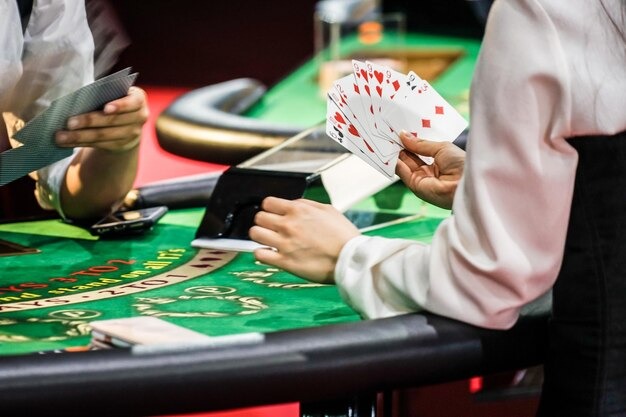 flexihoki slot live dealer table with professional croupier
